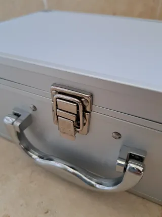 Maletín joyero plateado