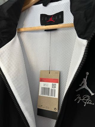 Chaqueta Nike Jordan Essentials NUEVA