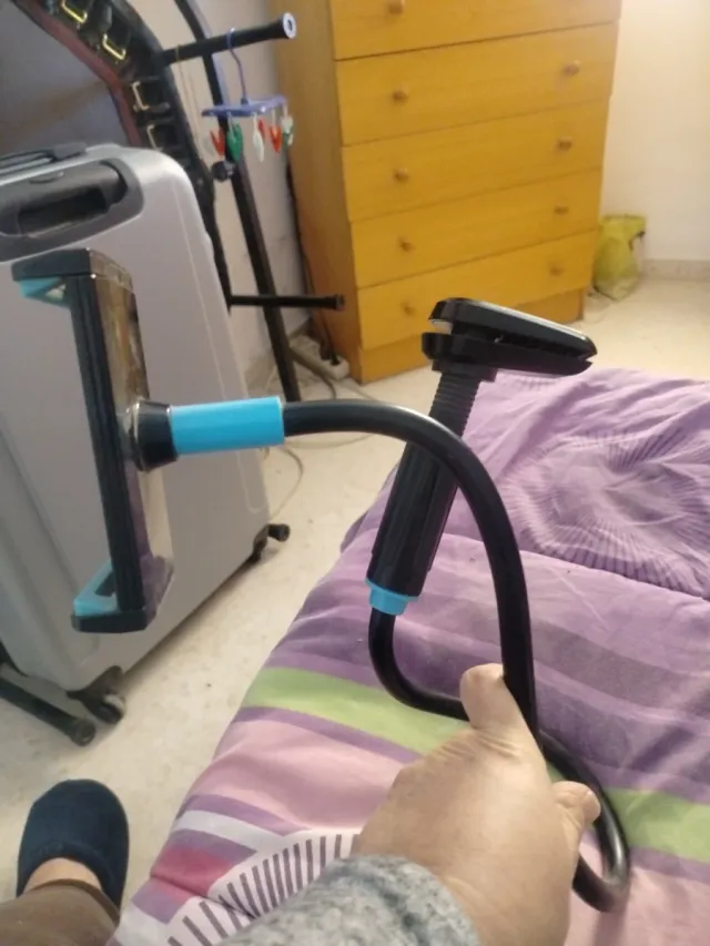 Soporte flexible para móvil/tablet