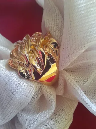 Anillo Grande Diseño Flor chap. Oro. Talla 20