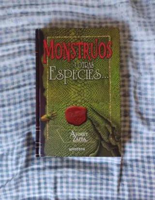 Monstruos y otras especies/ The Monstruos Memoi...