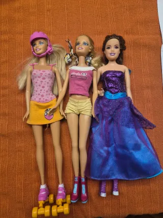 3 Barbies