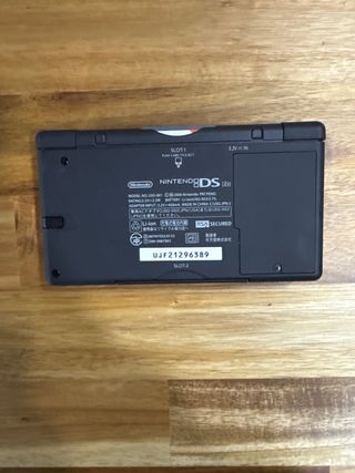 Nintendo DS Lite Roja + Juegos