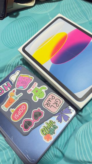 iPad 10ª Gen 64GB Azul + Funda + USB + protector