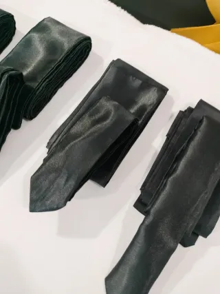 Fajín y corbatín torero negro