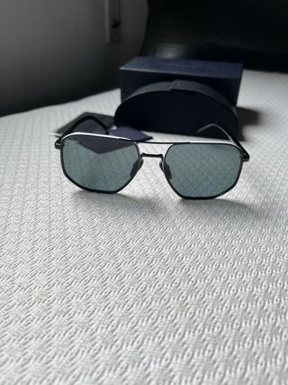 Elegantes gafas de sol Prada polarizadas. Nuevas,