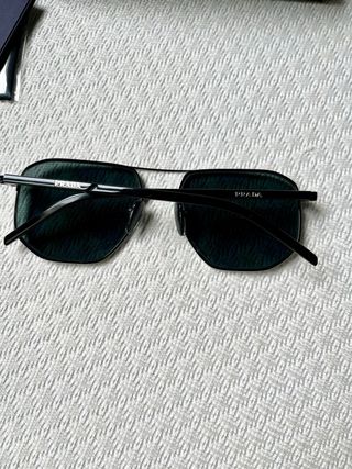Elegantes gafas de sol Prada polarizadas. Nuevas,