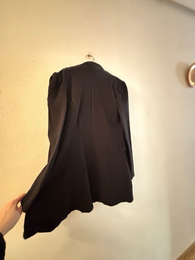 Chaqueta militar negra larga