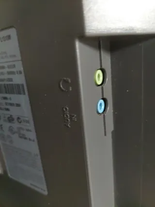 Monitor LG Flatron 15" con altoparlanti