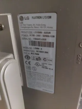 Monitor LG Flatron 15" con altoparlanti