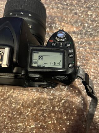 Nikon D90 con obiettivo 18-55 VR