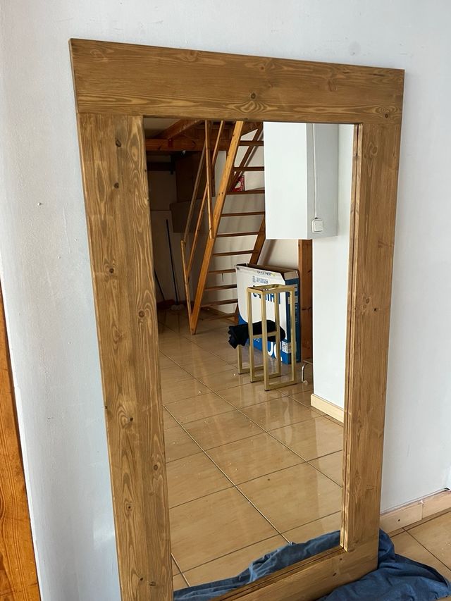Specchio in legno nuovo