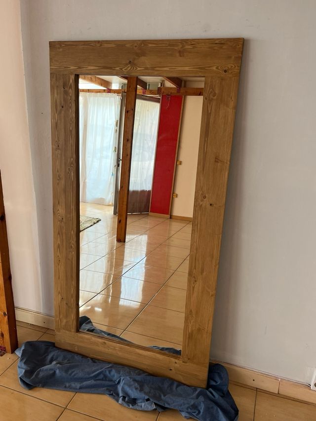 Specchio in legno nuovo