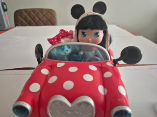 Coche y Muñeca Minnie Mouse
