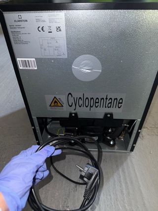 Nevera Klarstein pequeña puerta de cristal espejo