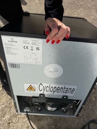 Nevera Klarstein pequeña puerta de cristal espejo