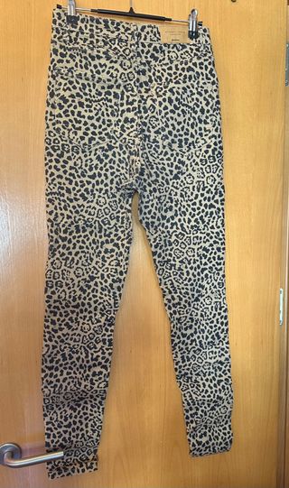 Pantalones de estampado animal print