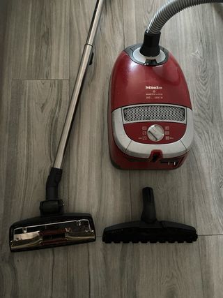 Aspiradora Miele Parkett & Co 5000 Roja
