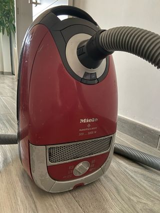 Aspiradora Miele Parkett & Co 5000 Roja
