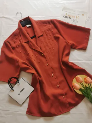 Blusa vintage terracota bordada