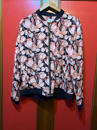 Chaqueta bomber Estampada Floral