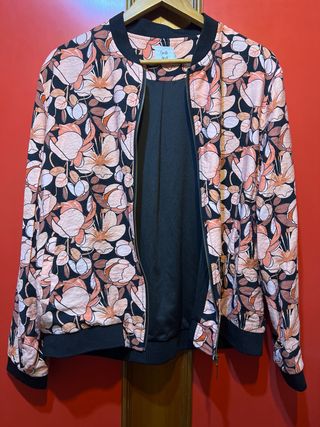 Chaqueta bomber Estampada Floral