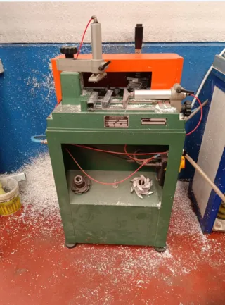 Máquina para PVC Taller