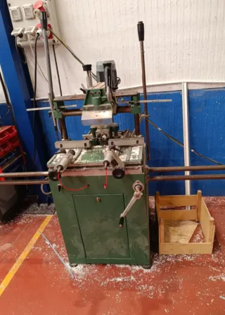 Máquina para PVC Taller