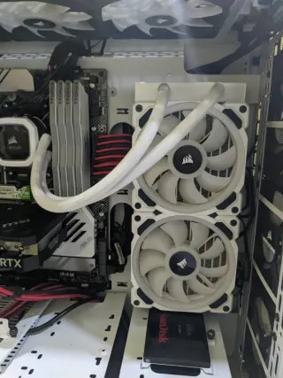 PC Gaming Thermaltake Blanco