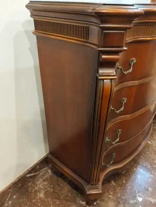 Cómoda clásica de madera 4 cajones