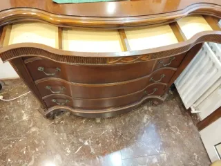 Cómoda clásica de madera 4 cajones