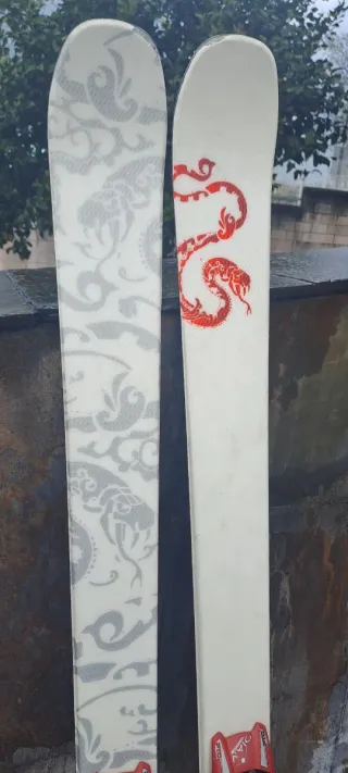 Esquís HEAD mojo 80 con fijaciones d travesia