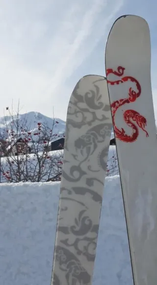 Esquís HEAD mojo 80 con fijaciones d travesia