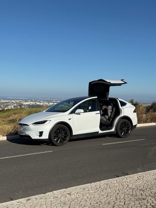 Tesla Model X 2017