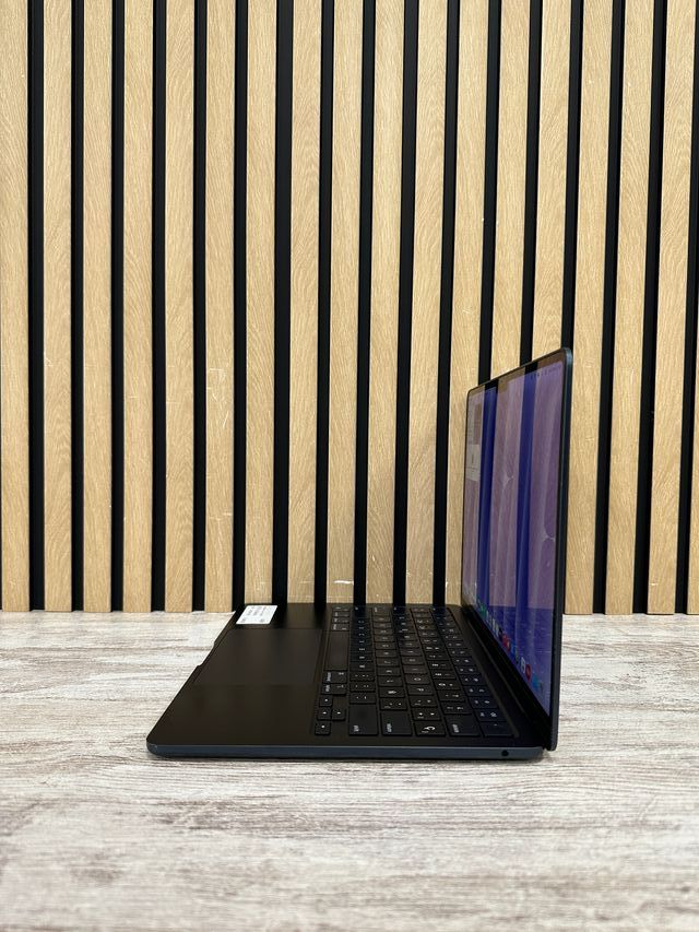 MacBook Air 13" 2022 M2 8gb 500gb SSD