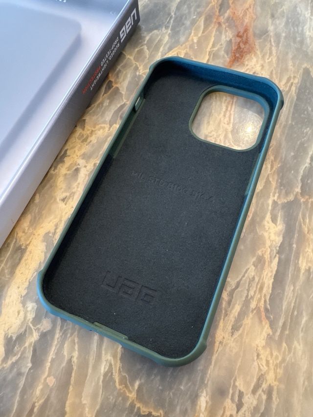 Funda UAG iPhone 13 Pro - Protección 16ft