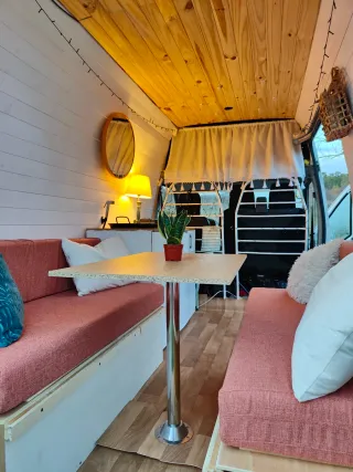 Peugeot Boxer Camperizada, bajada 500€ cada mes.