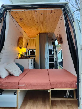 Peugeot Boxer Camperizada, bajada 500€ cada mes.