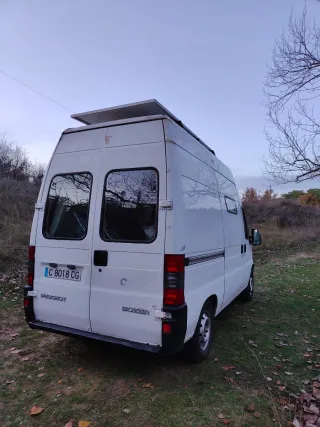 Peugeot Boxer Camperizada, bajada 500€ cada mes.