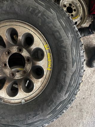 Neumáticos 4x4 235/75R15