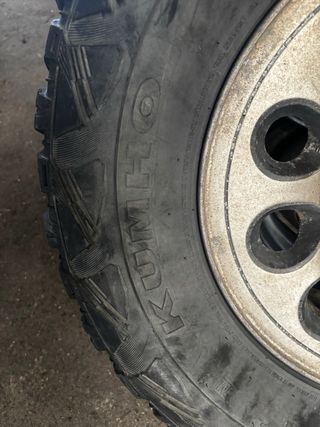 Neumáticos 4x4 235/75R15