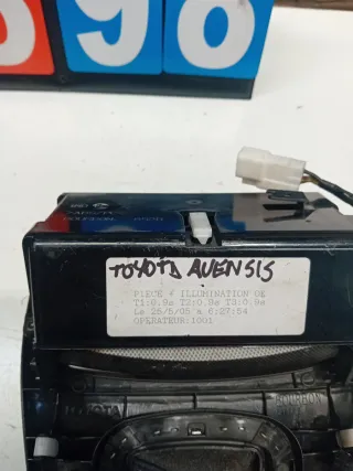 Consola Central Toyota Avensis T20