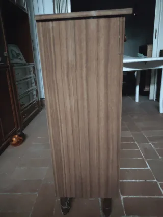 Scarpiera con cassetto contenitore