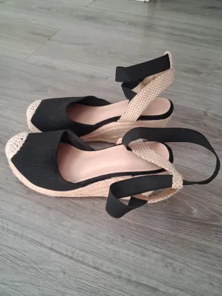 Cuñas Espadrilles Beige y Negro