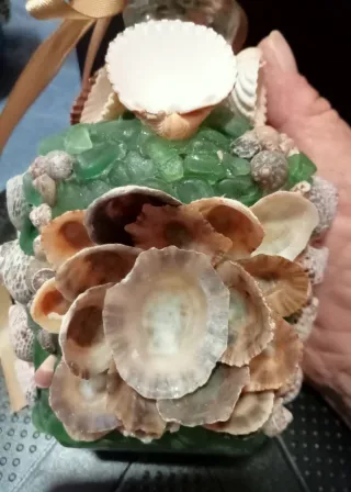 Portacandele artigianale con conchiglie