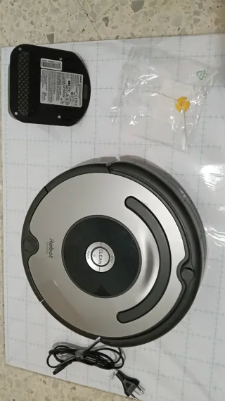 Robot Aspirador iRobot Roomba 615 en buen estado