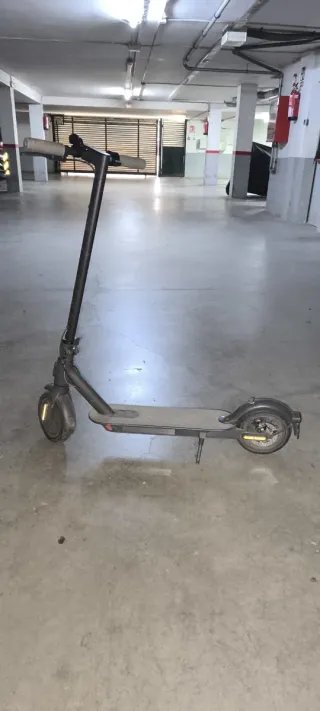 Patinete Eléctrico Xiaomi Mi Essential 2