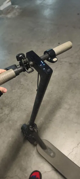 Patinete Eléctrico Xiaomi Mi Essential 2