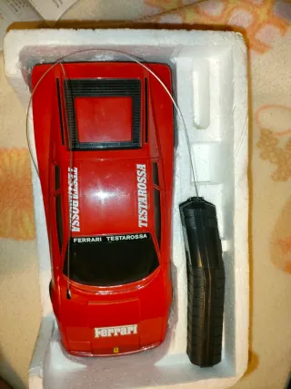 Ferrari Testarossa R/C 1/18 Suncon