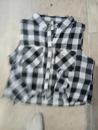 3 camisas de cuadros.